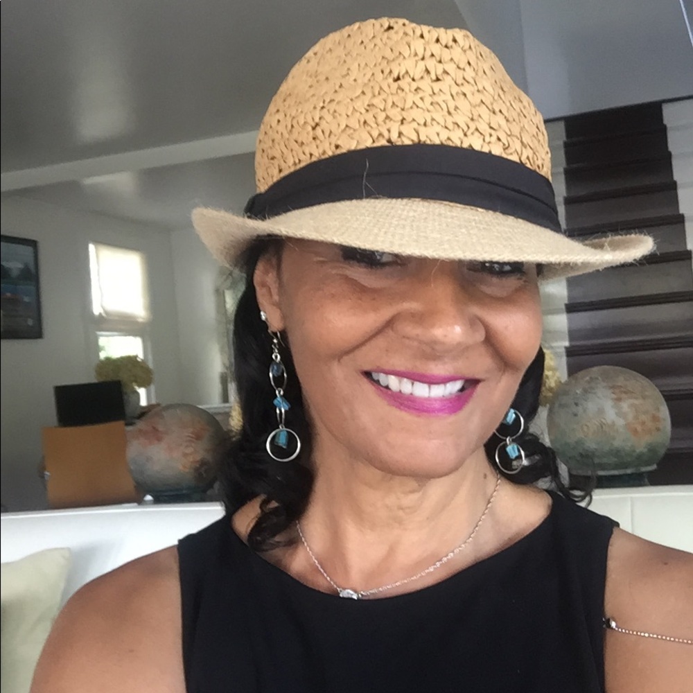 Meet your Posher, Rose